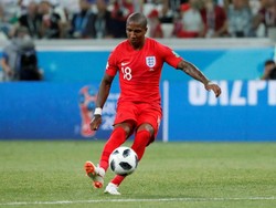 Di sisi sayap kiri Inggris, Ashley Young memberikan kontribusi maksimal. Pemain Manchester United itu menyumbangkan satu assist. (Foto: Jorge Silva/Reuters)