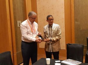 Sandi Diskusi Tata Kota dengan Wali Kota Rotterdam di Singapura Sandi Diskusi Tata Kota dengan Wali Kota Rotterdam di Singapura