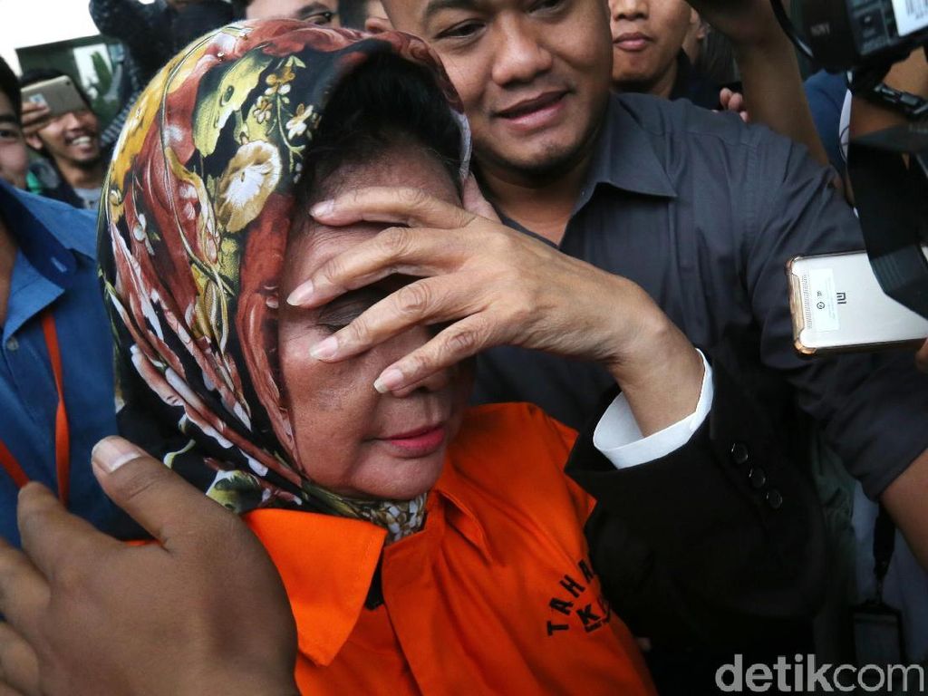 KPK Eksekusi 1 Terpidana Suap Anggota DPRD Sumut ke Lapas Tanjung Gusta KPK Eksekusi 1 Terpidana Suap Anggota DPRD Sumut ke Lapas Tanjung Gusta