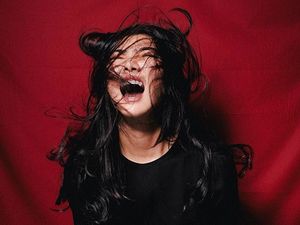 Isyana Sarasvati Rilis Unlock the Key di Bawah Label Sendiri