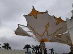 Akibat Cuaca, Payung Masjid Baiturrahman Aceh Sobek