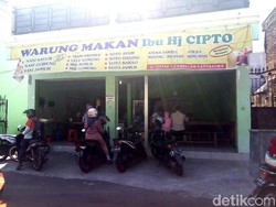Hai Mahasiswa, di Solo Masih Ada Nasi Sebungkus Seharga Rp 1.000
