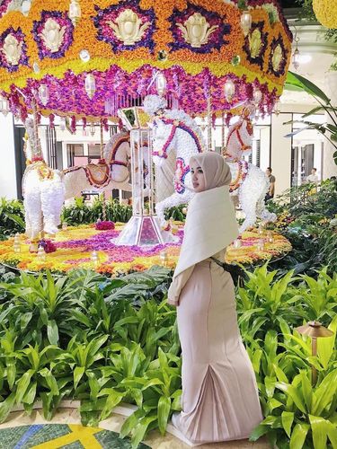 Berlibur Bareng Girls Squad ke Amrik, Ini Gaya Hijab Chacha Frederica