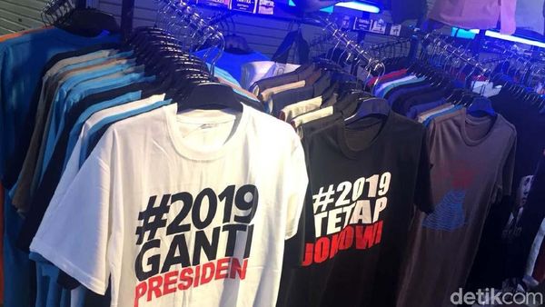 Saat Kaos #2019GantiPresiden dan #2019TetapJokowi Berdampingan