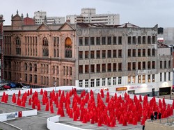 500 Orang di Australia Rela Kedinginan Demi Foto Bugil Massal