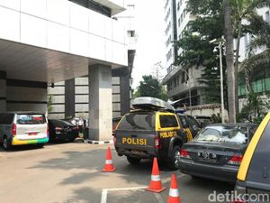 Polisi Olah TKP Kebakaran di Kemenhub, Gedung Karya Disterilkan Polisi Olah TKP Kebakaran di Kemenhub, Gedung Karya Disterilkan