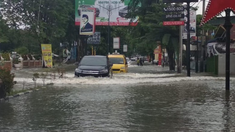 Banjir Terjang Medan, 63 Rumah Rusak