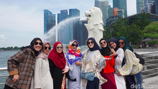 Foto: Serunya Hijabers Cantik Jalan-jalan di Singapura