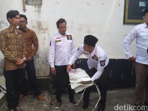 Aksi Copot Spanduk Warnai Bedol Desa Mundurnya Kader Perindo DIY Aksi Copot Spanduk Warnai Bedol Desa Mundurnya Kader Perindo DIY