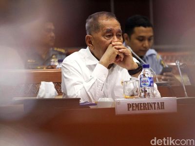 Menhan Raker dengan Komisi I DPR
