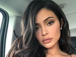 Gelar Miliuner Termuda Zuckerberg Terancam Kylie Jenner