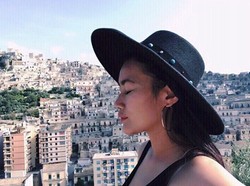 Terjawab! Ini Alasan Ratu Felisha Tutup Komentar Instagram