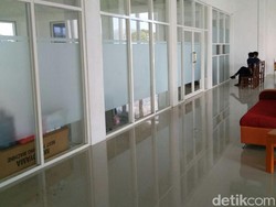 Kades Arsiteki Sendiri Kantor Desa Mirip Istana Merdeka