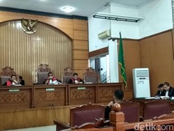 Di Sidang, Admin Twitter Jelaskan Proses Cuitan Ahmad Dhani