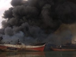 13 Orang Diperiksa Terkait Kebakaran 39 Kapal di Pelabuhan Benoa