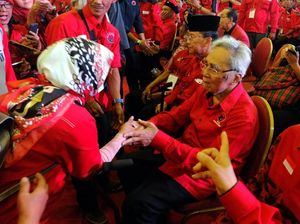 Muncul Broadcast Sabam Sirait Meninggal Dunia, Keluarga Pastikan Hoax! Muncul Broadcast Sabam Sirait Meninggal Dunia, Keluarga Pastikan Hoax!