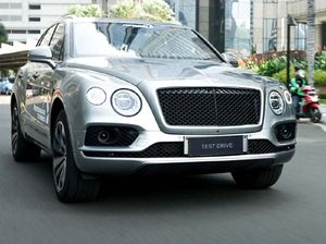 Sensasi Nyetir SUV Termewah Pertama Dunia Sensasi Nyetir SUV Termewah Pertama Dunia