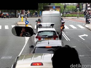 Di Prancis dan Belanda Boleh Parkir di Pinggir Jalan, Asal... Di Prancis dan Belanda Boleh Parkir di Pinggir Jalan, Asal...