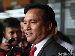 Zigzag Yusril: Bela Prabowo, Advokasi HTI, Kini di Jokowi