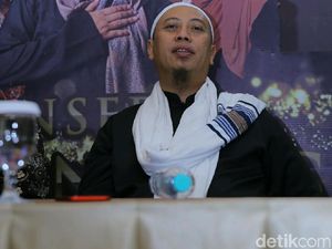 Rumah Kebakaran, Opick Dilaporkan Merugi Rp 300 Juta Rumah Kebakaran, Opick Dilaporkan Merugi Rp 300 Juta
