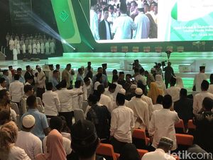 Heboh Ulama Muda Pendukung Jokowi Heboh Ulama Muda Pendukung Jokowi