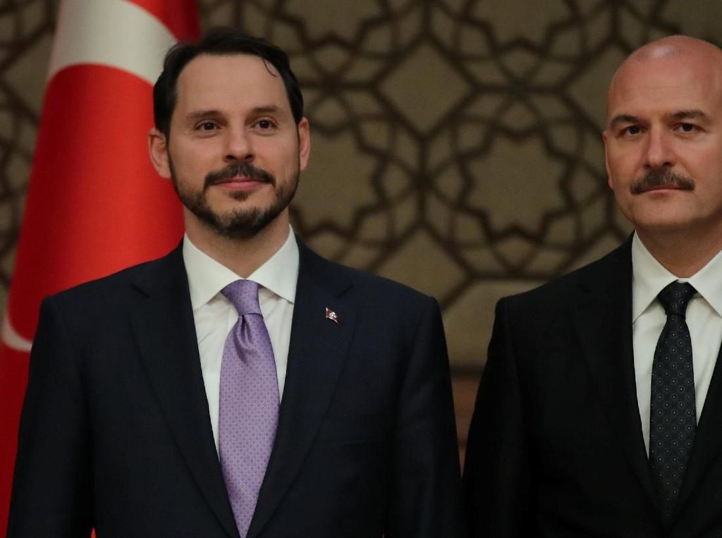 Ini Latar Belakang Menantu Erdogan yang Diangkat Jadi Menkeu Turki Ini Latar Belakang Menantu Erdogan yang Diangkat Jadi Menkeu Turki