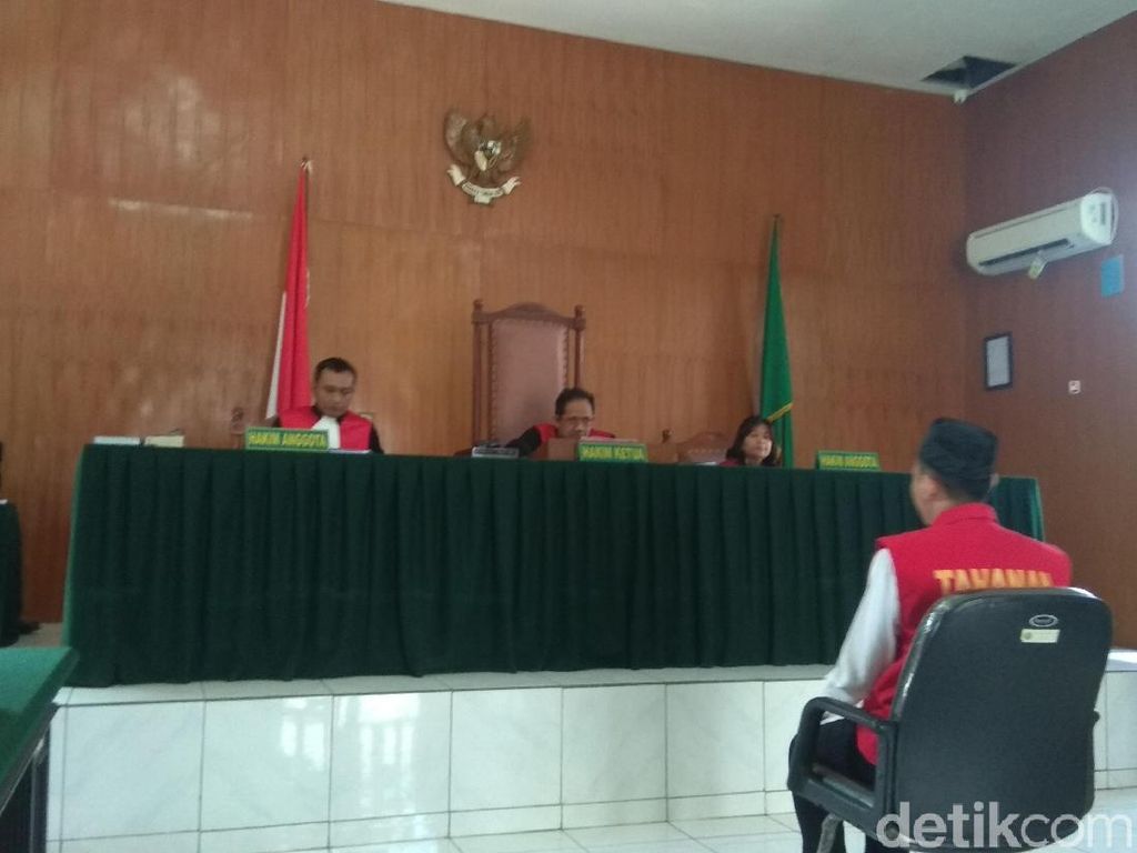 Kisah Pemutilasi Sales Cantik Lolos dari Hukuman Mati Kisah Pemutilasi Sales Cantik Lolos dari Hukuman Mati