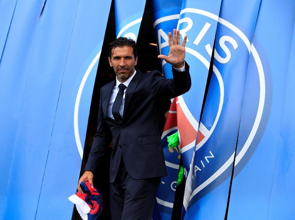 Neymar, Mbappe, Buffon cs Pakai Mobil Renault Neymar, Mbappe, Buffon cs Pakai Mobil Renault