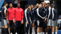 Laga ini bakal jadi seperti reuni untuk beberapa pemain Prancis maupun Belgia. Sebab mereka akan melawan teman-temannya sendiri di klub. Jika ditotal, akan ada 20 pemain yang melawan rekan seklubnya sendiri atau nyaris satu skuat. REUTERS/Henry Romero.