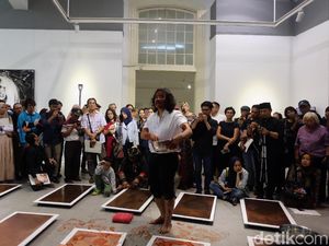 Merayakan 60 Tahun Tisna Sanjaya Merayakan 60 Tahun Tisna Sanjaya