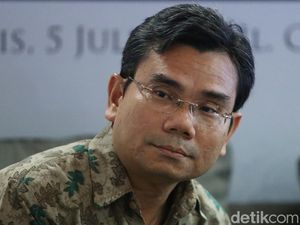 Survei LSI: Tingkat Kepercayaan ke Polri di Atas KPK Survei LSI: Tingkat Kepercayaan ke Polri di Atas KPK