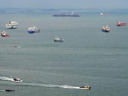 Tabrak Batu, Kapal Feri Berbendera Indonesia Kandas di Singapura