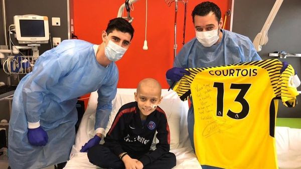 Foto: Thibaut Courtois, Kiper Belgia yang Peduli Pasien Kanker