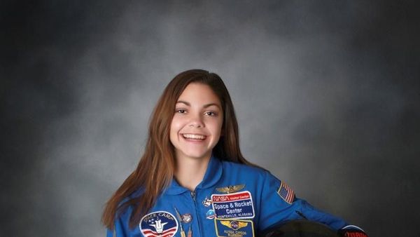 Potret Gadis Belia Calon Orang Pertama di Mars