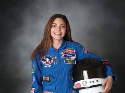 Potret Gadis Belia Calon Orang Pertama di Mars