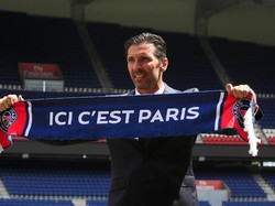 Ini akan menjadi pengalaman pertama Buffon membela klub di luar Italia. Ia dibesarkan oleh akademi Parma sebelum namanya menjulang ketika 17 tahun membela Juventus. REUTERS/Gonzalo Fuentes.