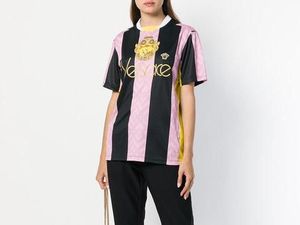 Ketika Piala Dunia 2018 Bikin Fashionista Jadi Demam Sepakbola