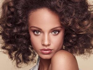 Ini Alicia, Ratu Kecantikan Pujaan Hati Striker Prancis Mbappe