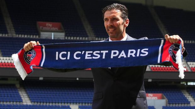 Gianluigi Buffon meninggalkan Juventus setelah bermain di Turin sejak 2001.