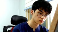 Sosok YouTuber Misterius & Pendiam yang Hebohkan Netizen