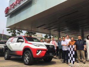 Toyota Fortuner Jadi Mobil Servis
