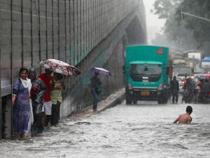 Video: Banjir dan Longsor Terjang Taiwan, 4 Tewas-Ribuan Dievakuasi