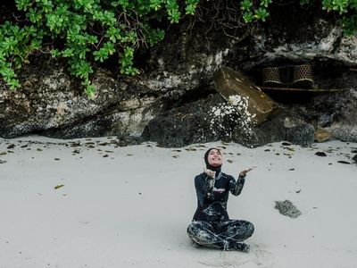 Foto: Liburan Singkat Tantri Kotak di Baubau