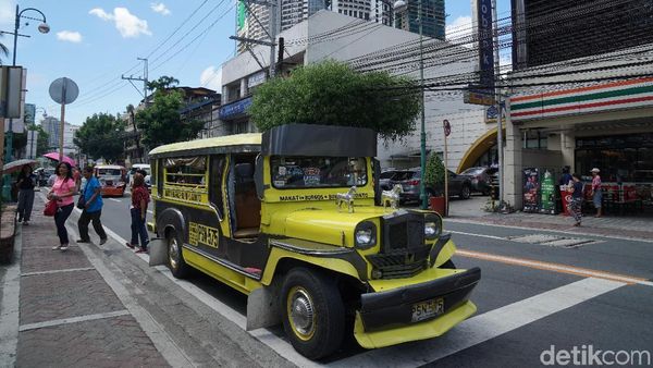 Foto: Bukan Mikrolet, Ini Jeepney Filipina!