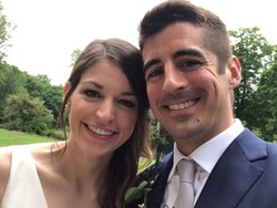 Kisah Cinta Unik Pasangan yang Bertemu Jodoh di Taksi Online