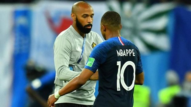 Kylian Mbappe bertemu eks pemain timnas Prancis Thierry Henry yang kini menjadi asisten pelatih Belgia.