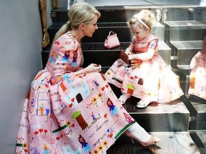 Gaya Kompak Ibu-Anak dengan Baju Branded, Sekali Tampil Bisa Capai Rp 75 Juta