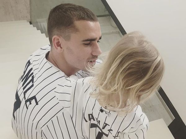 Penyayang Anak, Antoine Griezmann Ayah Idaman Banget