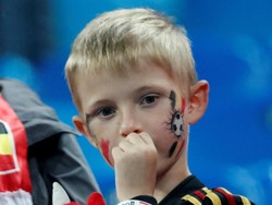Kesedihan suporter cilik Belgia. REUTERS/Toru Hanai.