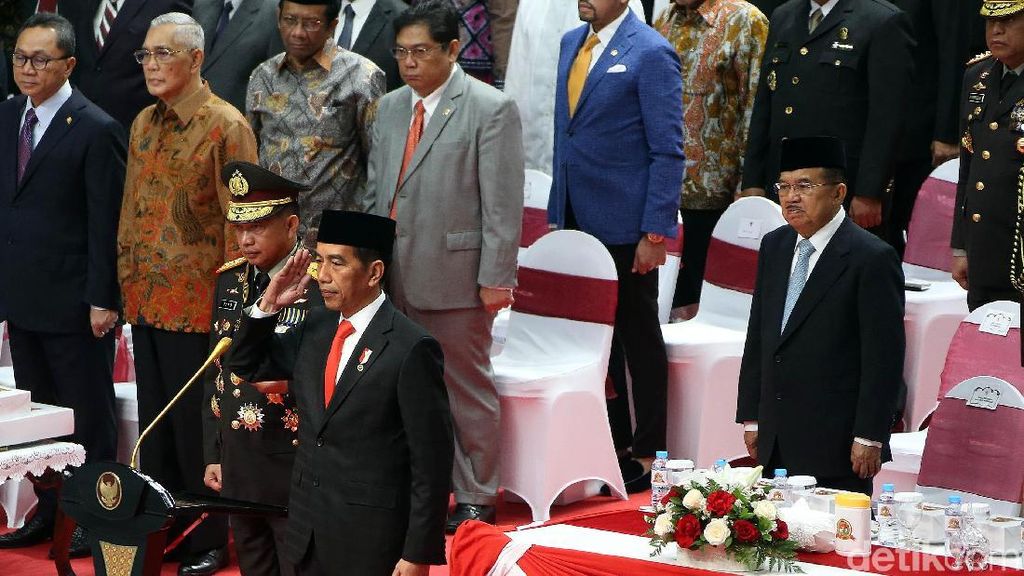 Jokowi Hadiri HUT Bhayangkara ke-72 di Istora Senayan